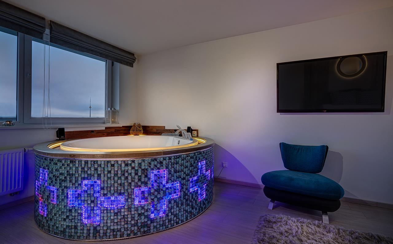 June Street Spa Apartments Wilna Exterior foto